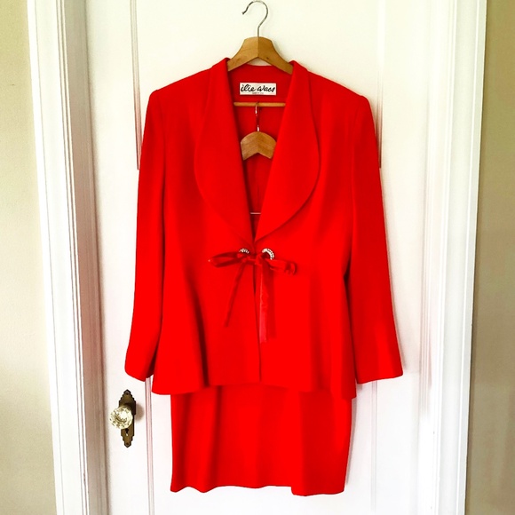 VTG Designer ilie Wacs Red Skirt Suit Rhinestone Tie Front Blazer Size 10 USA - Picture 1 of 14